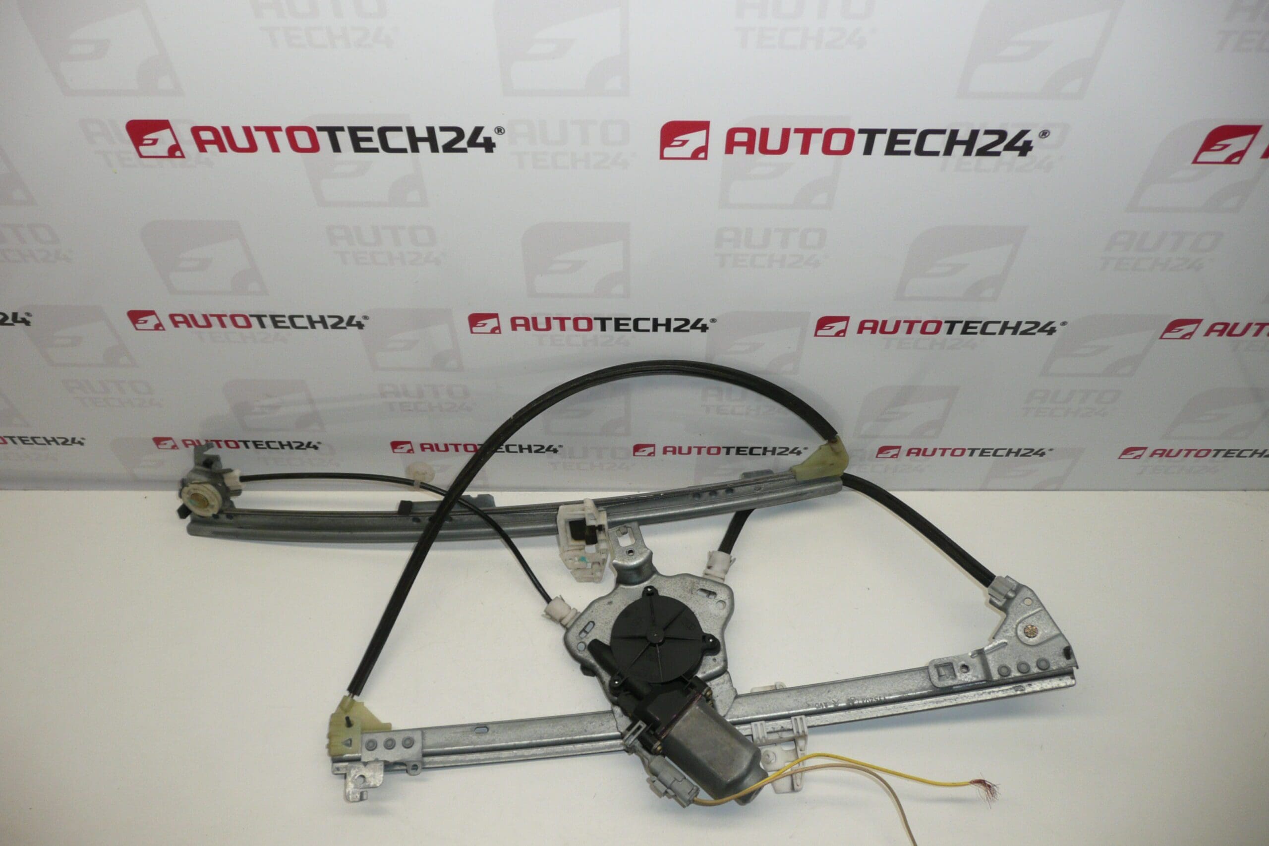 Extracteur avant droit Citroën Xsara 5dv 9222L0 – Image 4