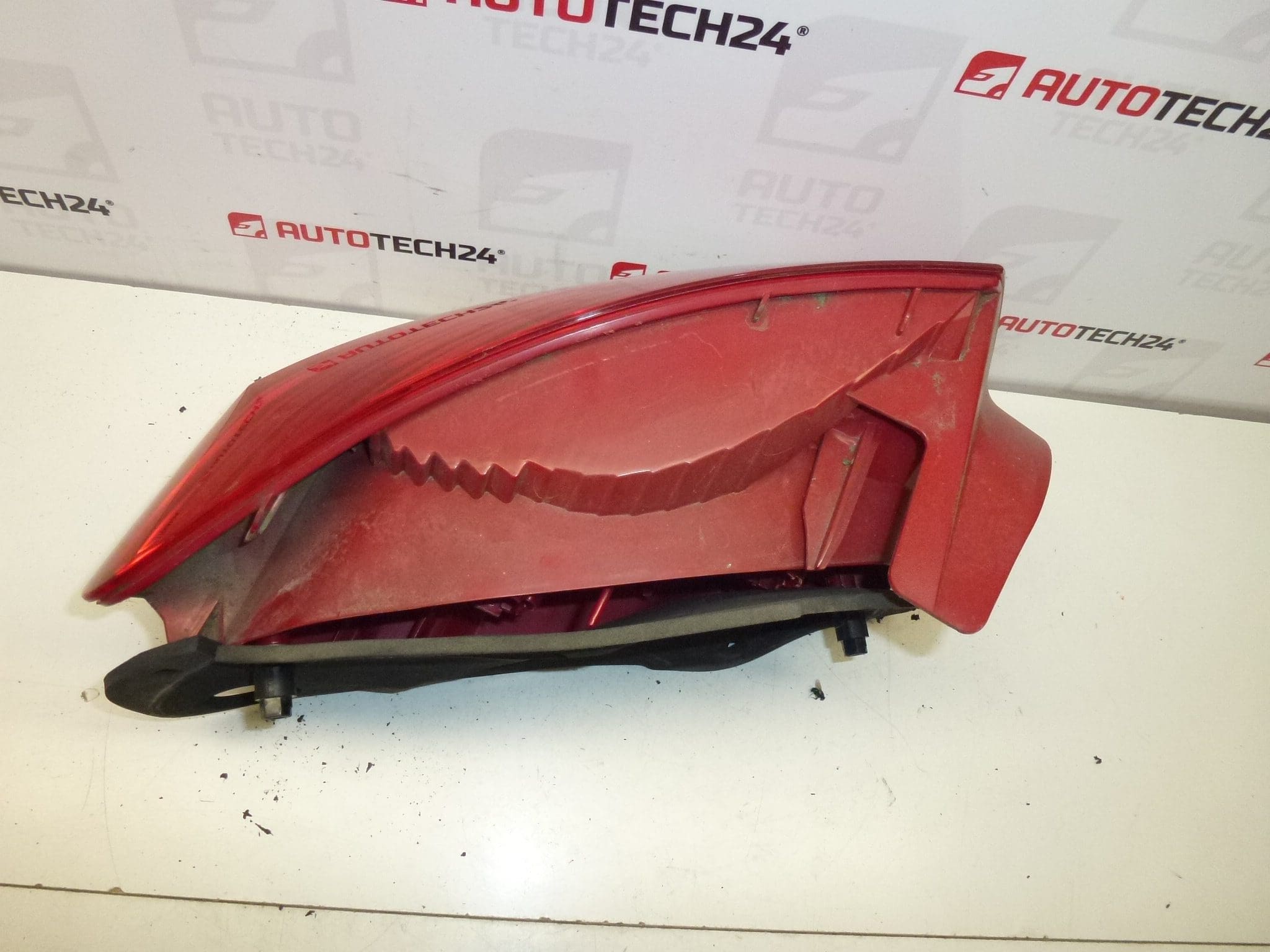 Feu arrière droit Peugeot 407 berline 6351HP – Image 3
