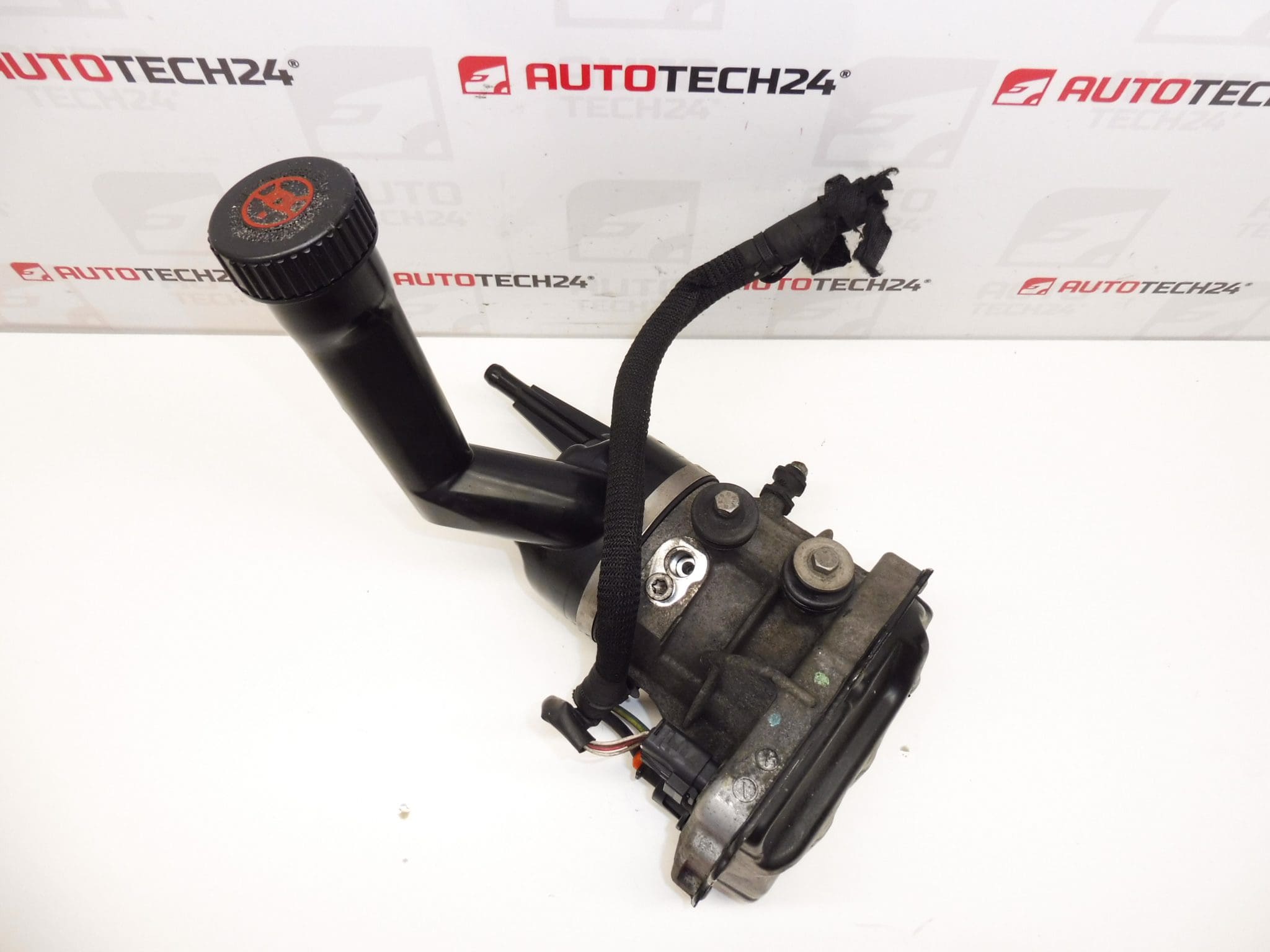 Pompe de direction assistée TRW Peugeot 308 9671691980 400847 – Image 4