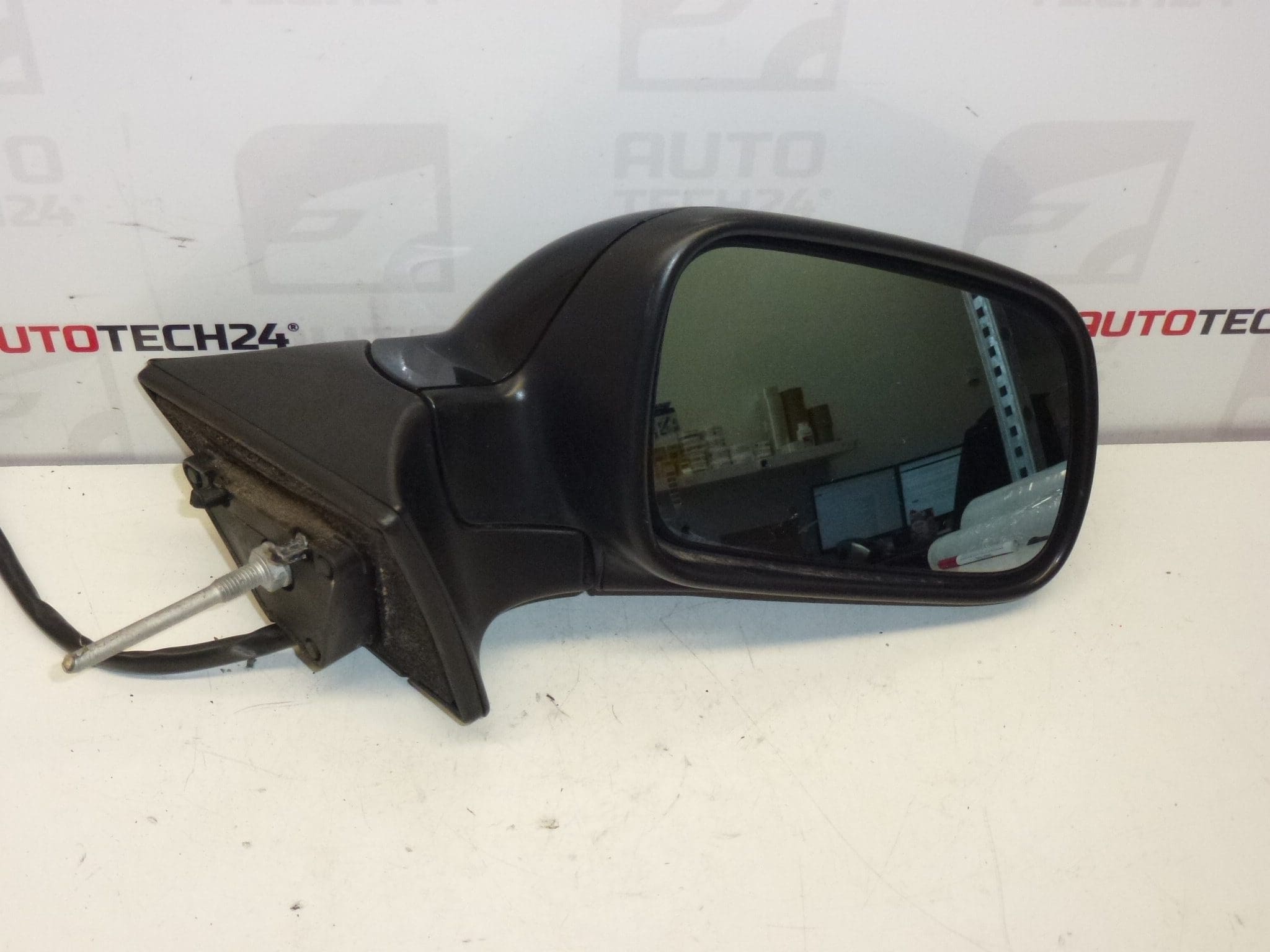 Rétroviseur droit KTV Peugeot 407 96457004XT 8149VC – Image 3