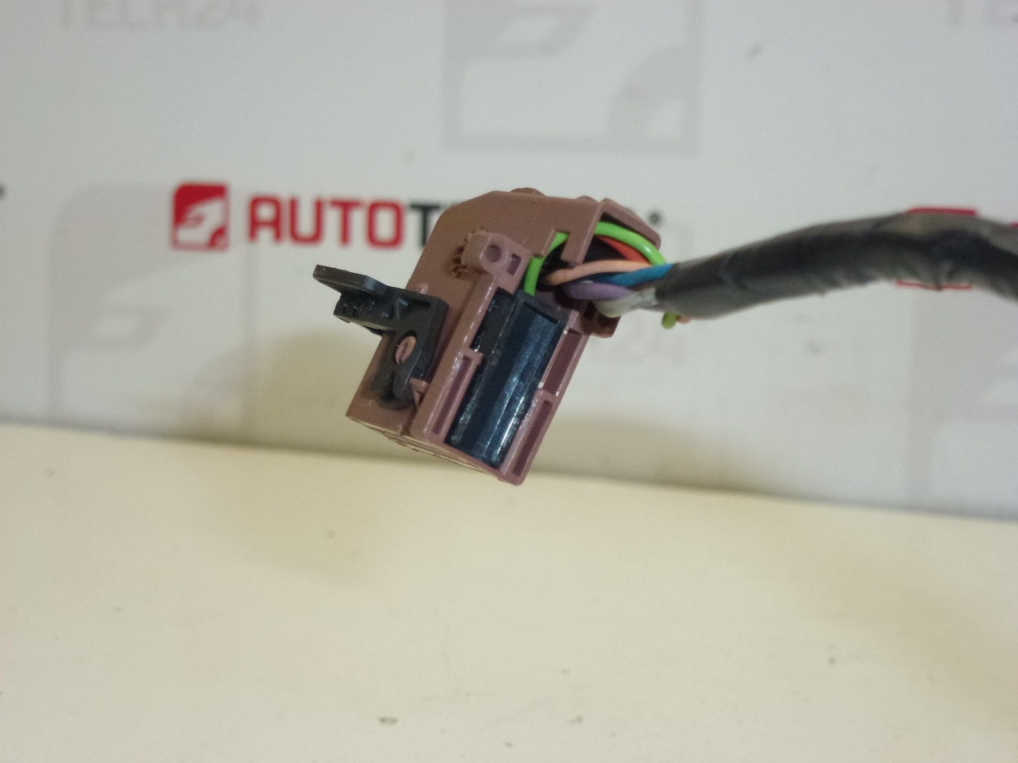 Rétroviseur droit KTV Peugeot 407 96457004XT 8149VC – Image 4