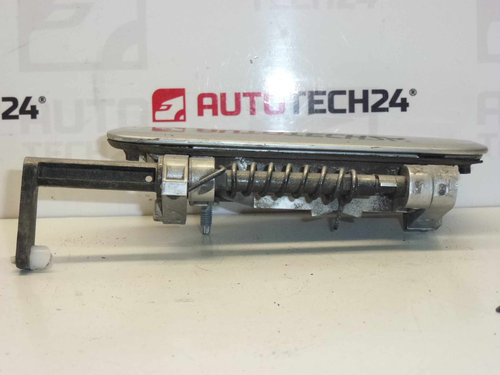 Poignée de porte avant gauche Peugeot EZRC 9101H2 – Image 2
