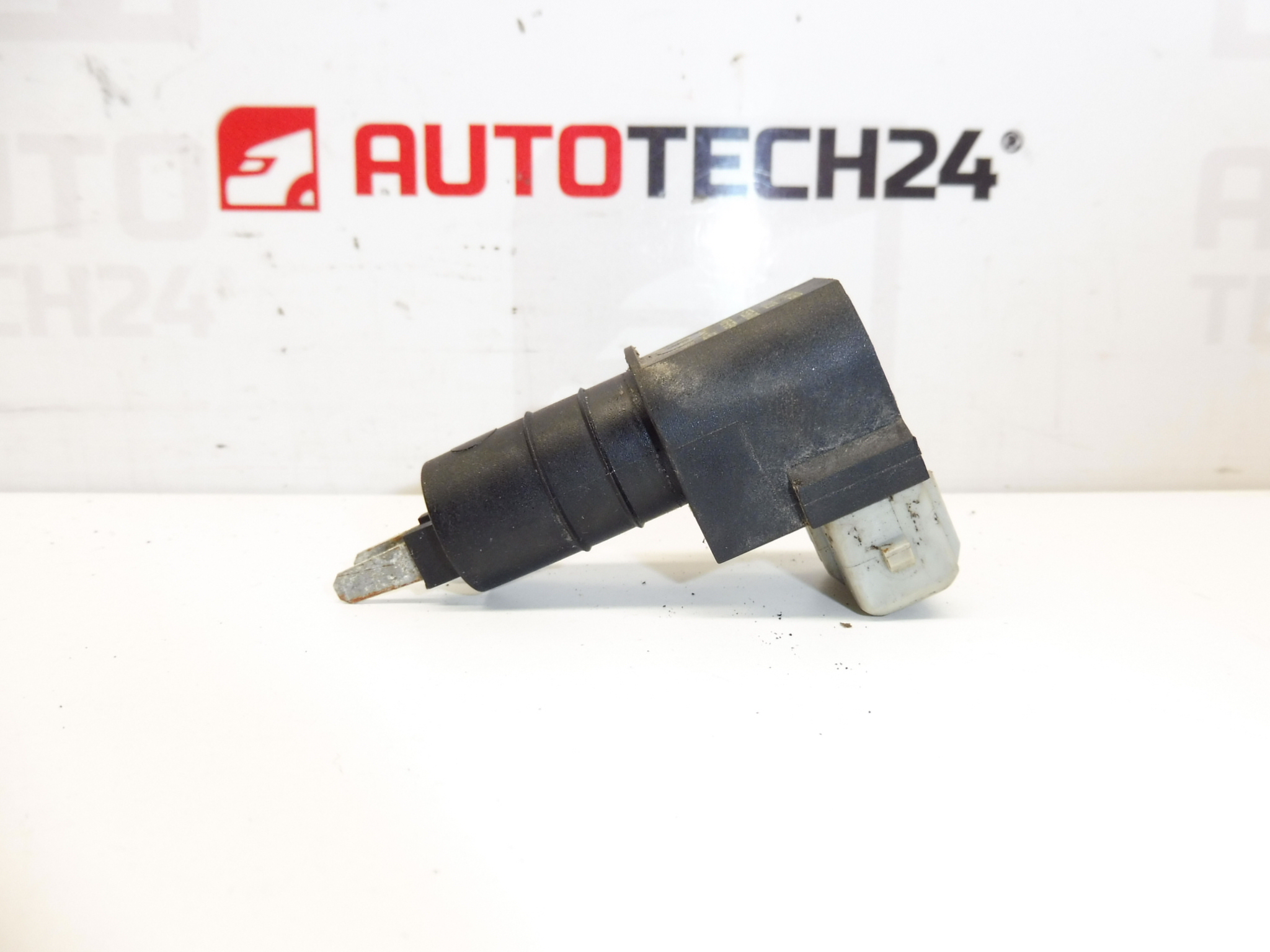 Capteur niveau lave glace Peugeot 607 9753584780 643453 – Image 2