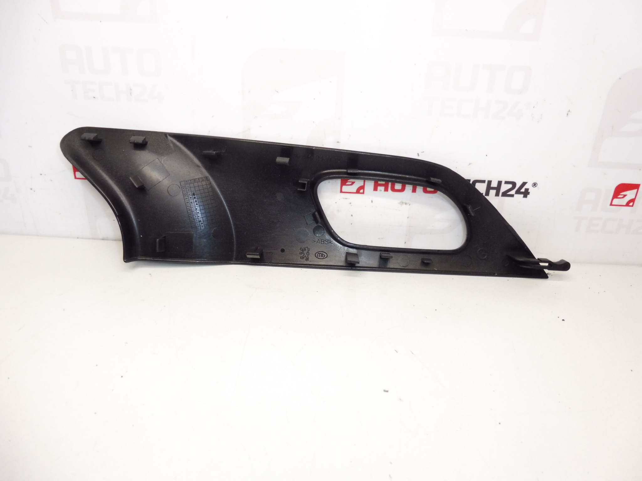 Cache poignée de porte conducteur Peugeot 407 9643531377 9119Q0 – Image 2