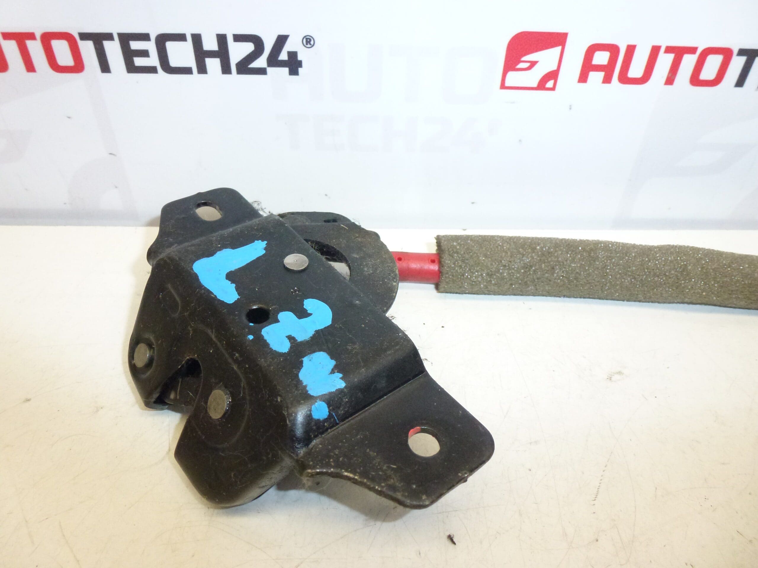 Serrure de porte d'aile inférieure gauche Citroën Berlingo II 8726C6 – Image 2