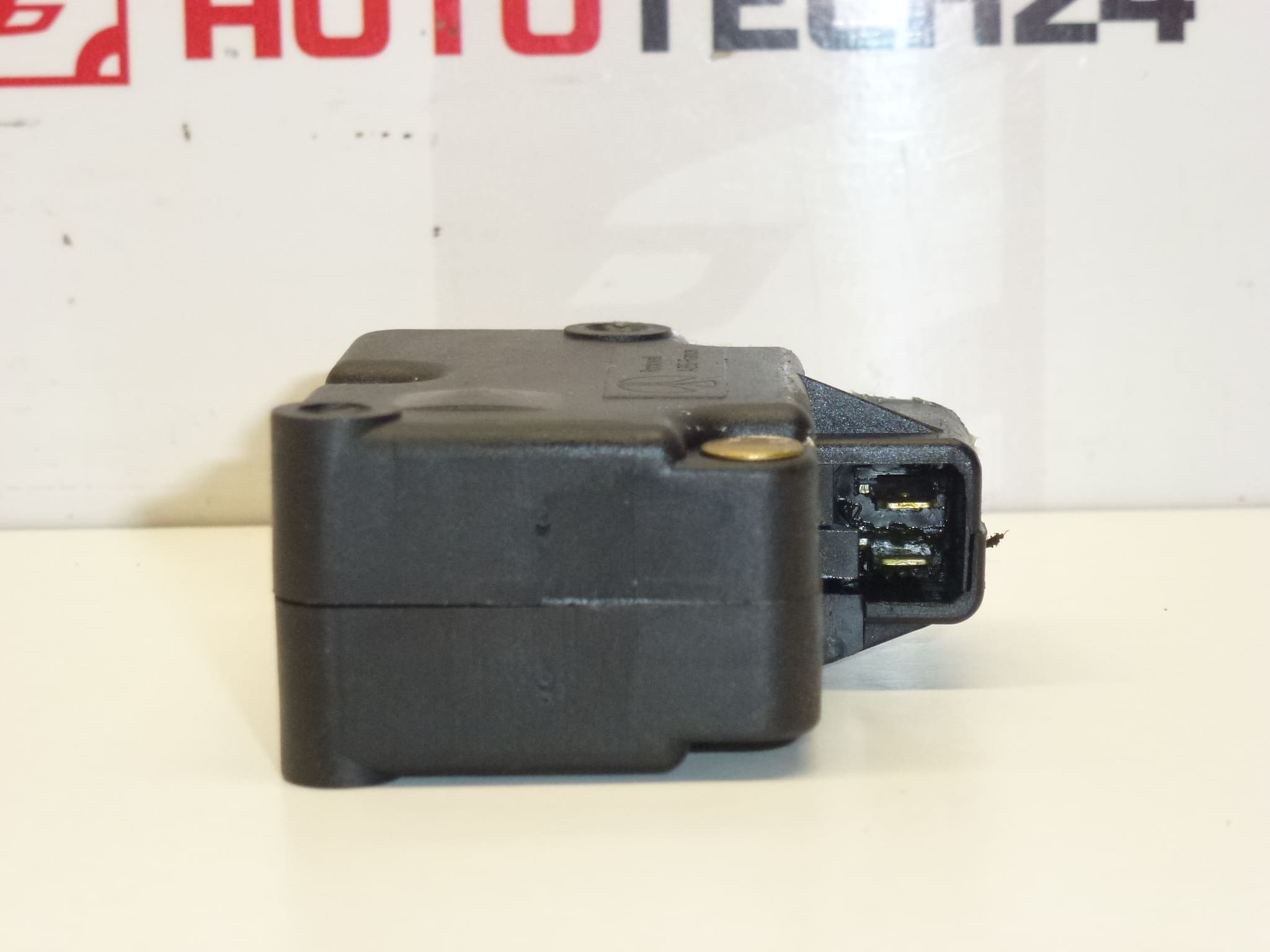 Serrure de hayon Peugeot 206 CC et 406 661502 – Image 2