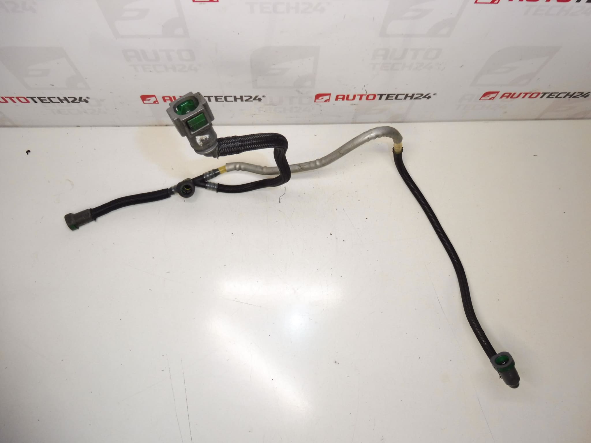 Conduite de carburant Citroën Peugeot 2.2 HDI 1574K9 – Image 2