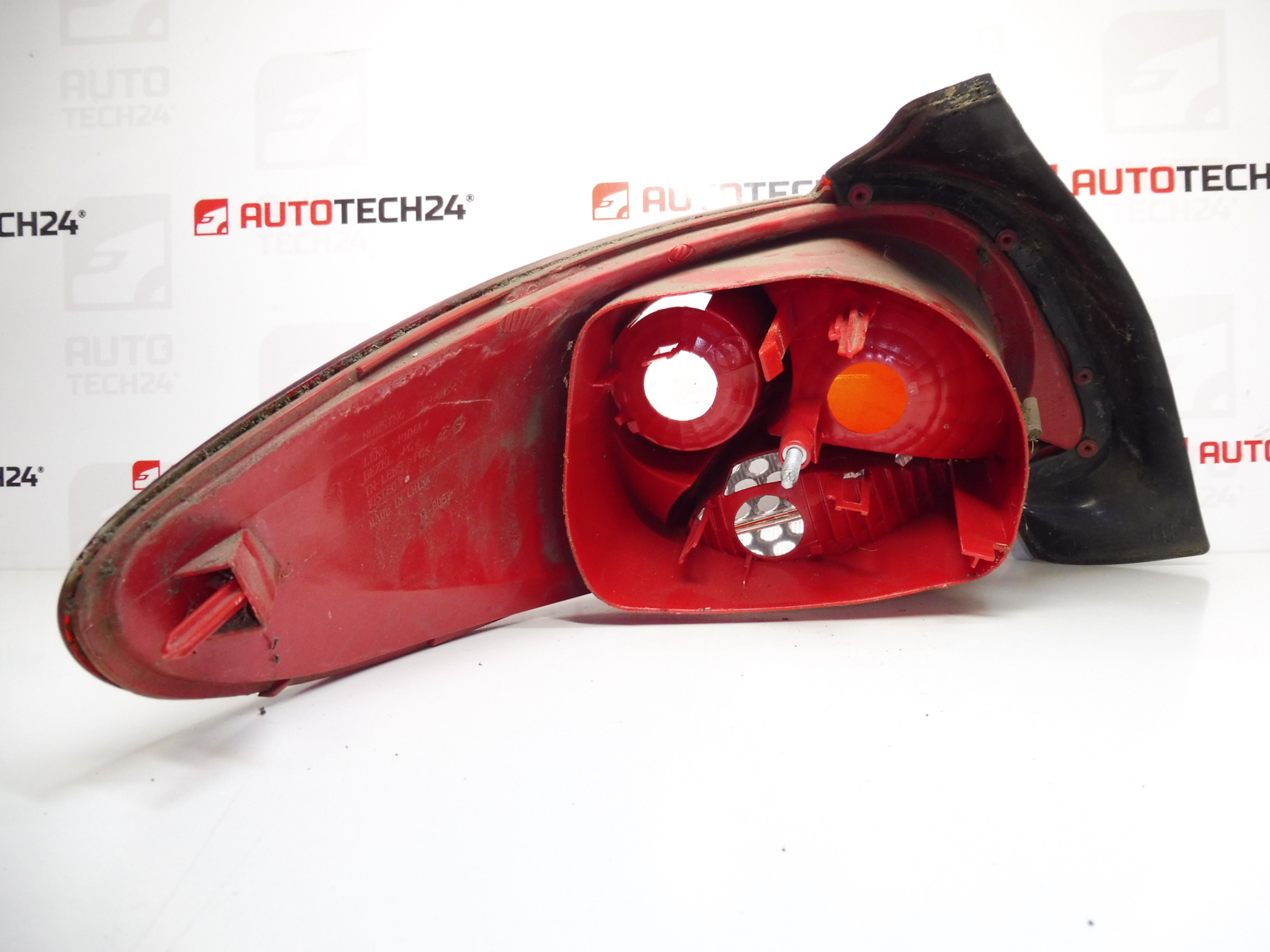 Feu arrière droit Peugeot 206+ 9685618180 6351GV – Image 2