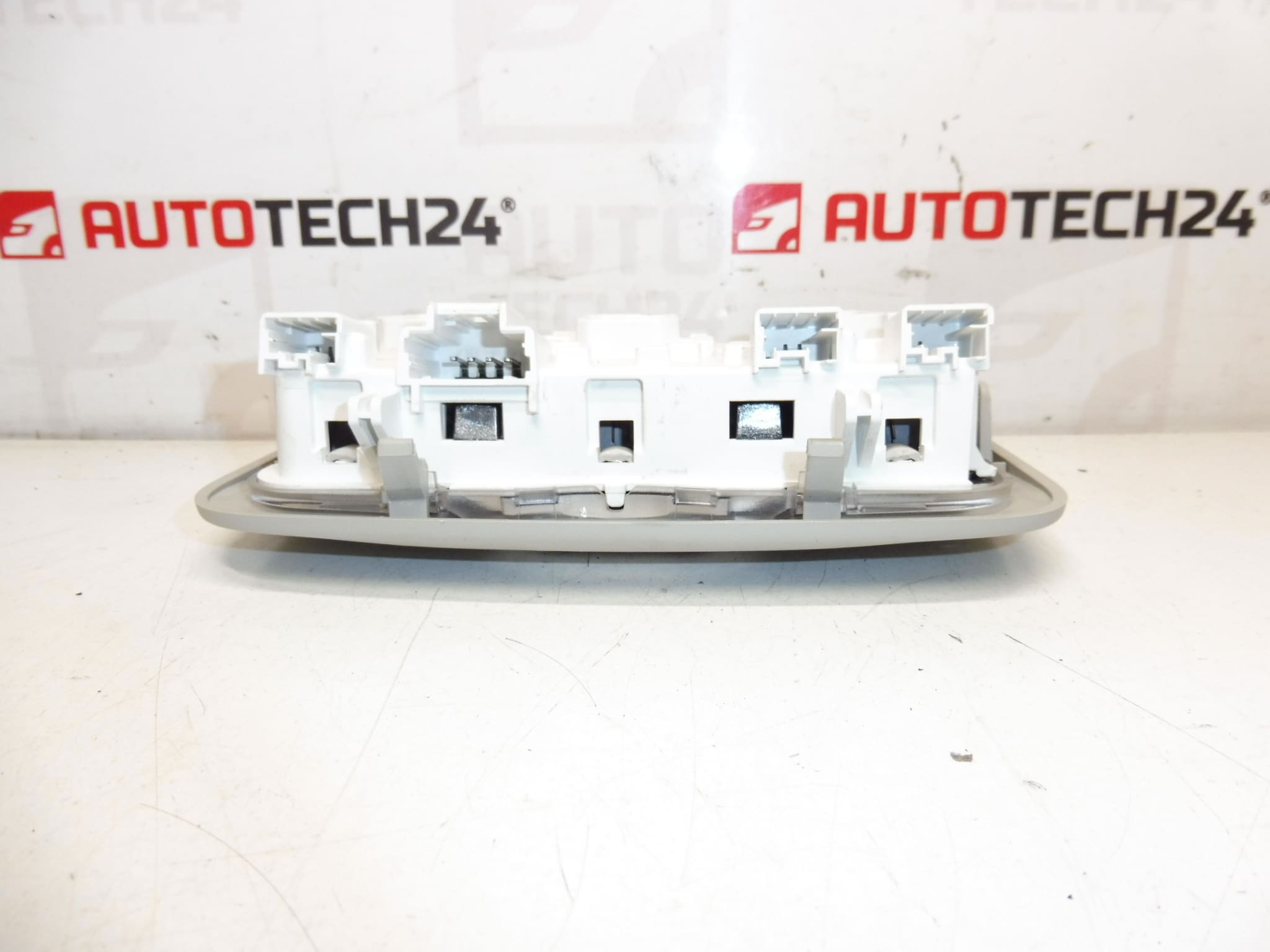 Plafonnier pour Citroën Peugeot DS 96781446BJ 6362AY – Image 2