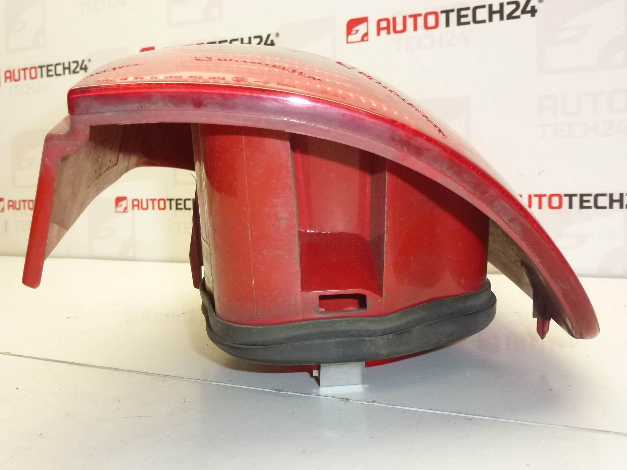 Lumière Citroën Xsara Picasso 05 droite 9650005780 89032868 6351T2 – Image 2