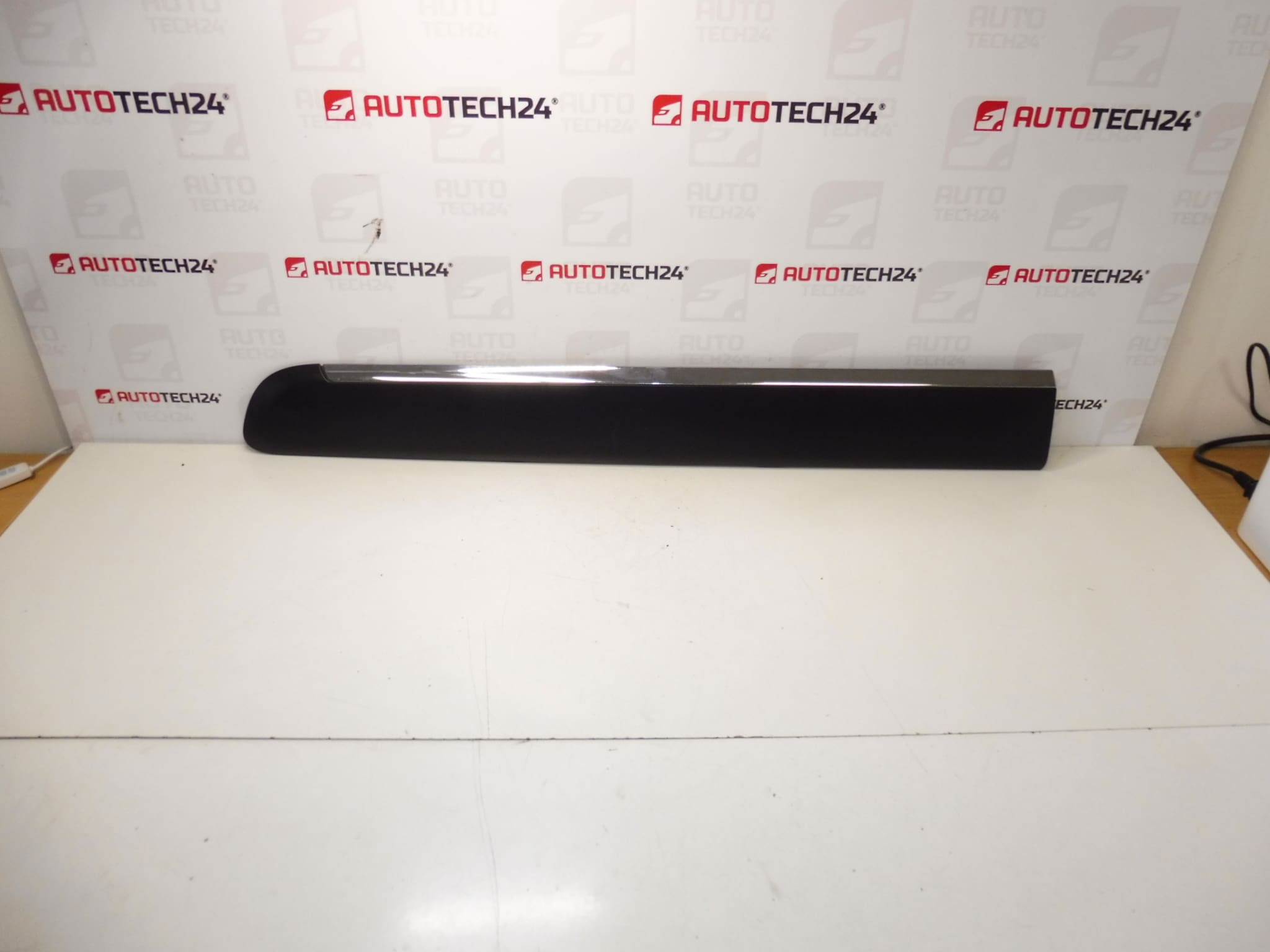 Barre de Porte Avant Gauche Citroen C3 Picasso 9686338277 8545HL