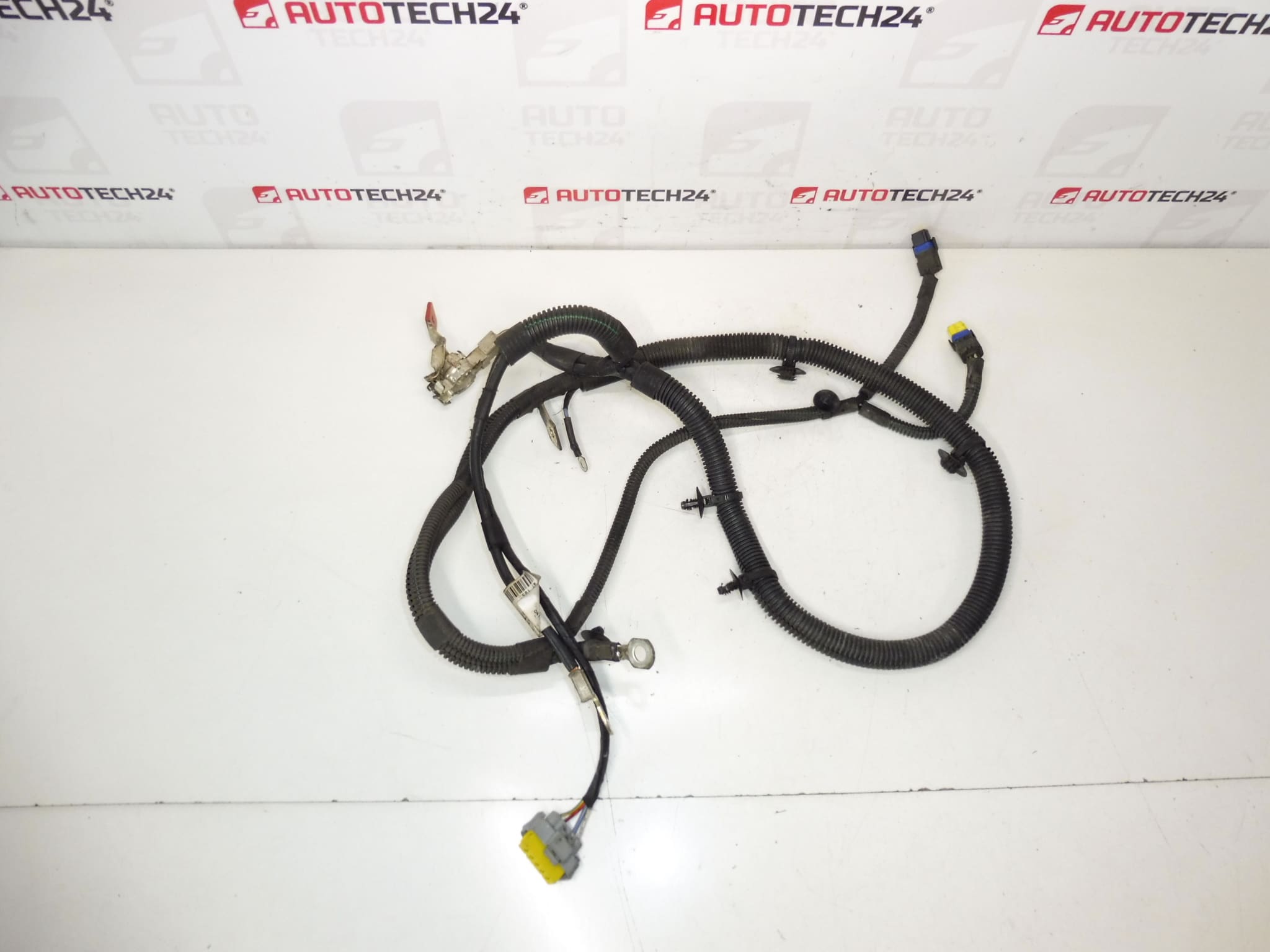 Câble positif de batterie PSA Citroën Peugeot 1.8 16V 9662165780 5642FY