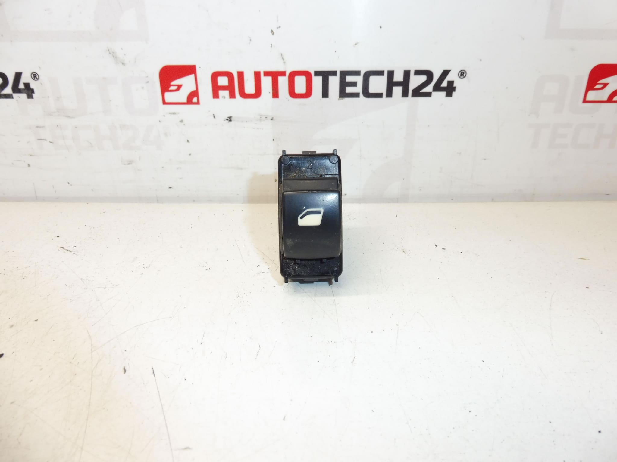 Interrupteur De Lève-Vitre Pour Citroën Peugeot 96624281 6490E2