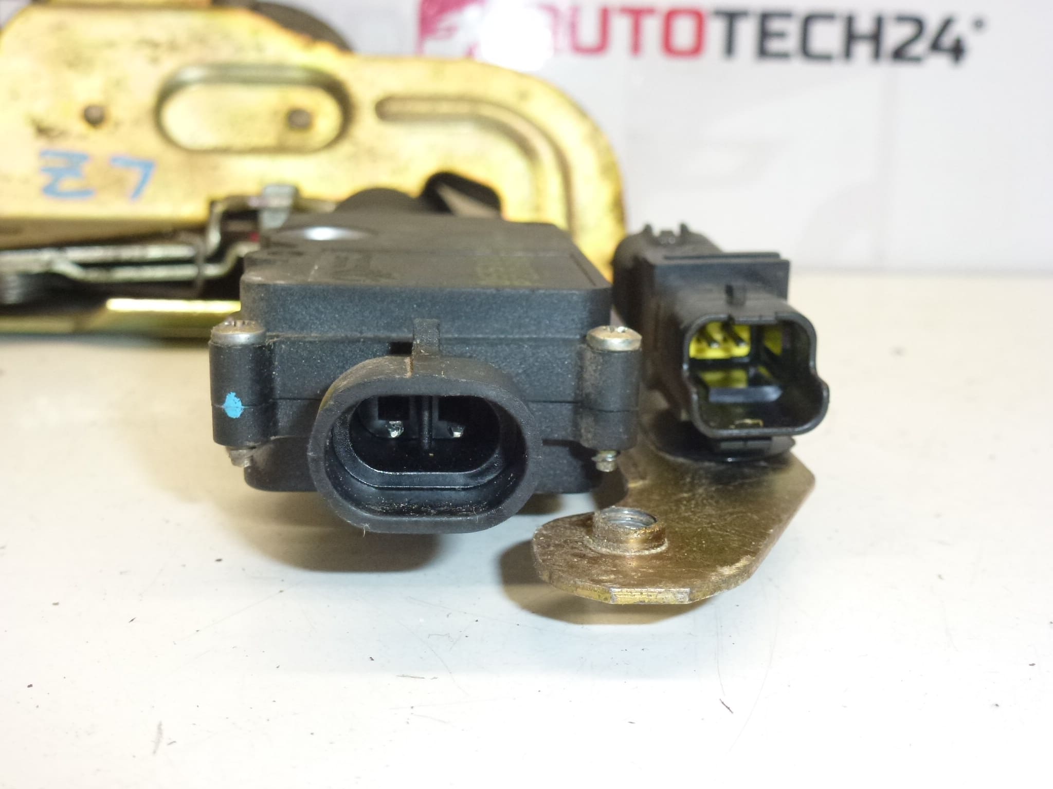 Verrouillage électrique porte arrière gauche Citroën C8 Peugeot 807 913789 – Image 2