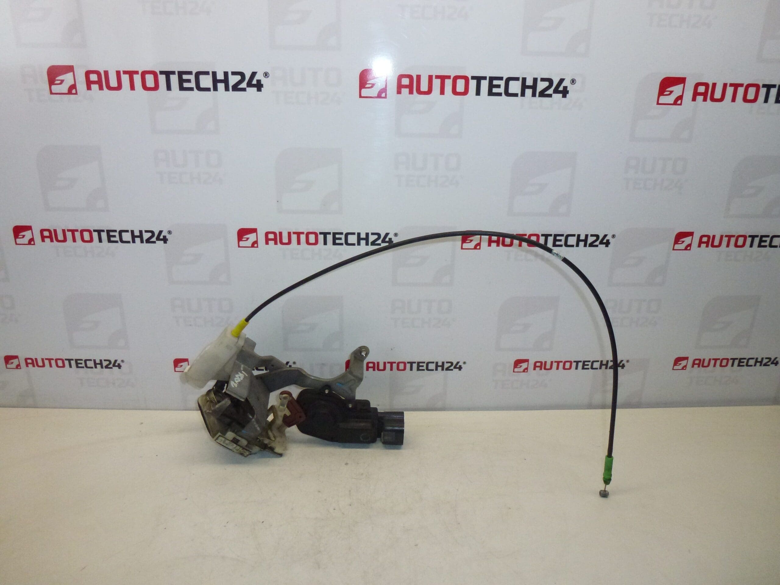 Serrure porte arrière droite Citroën C1 Peugeot 107 9138G7