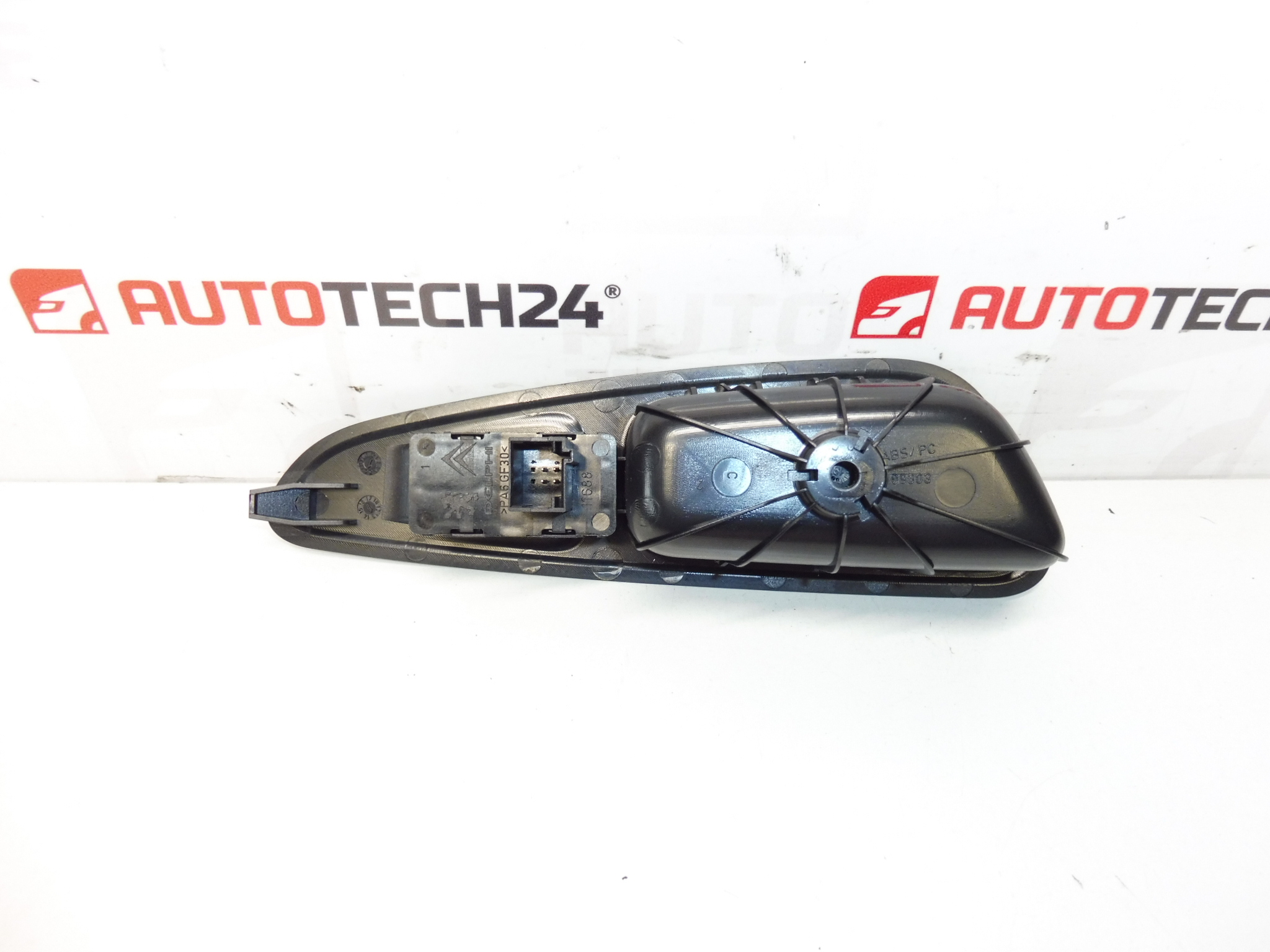 Commutateur de vitre arrière droite Peugeot 308 96573850XT 649030 – Image 2